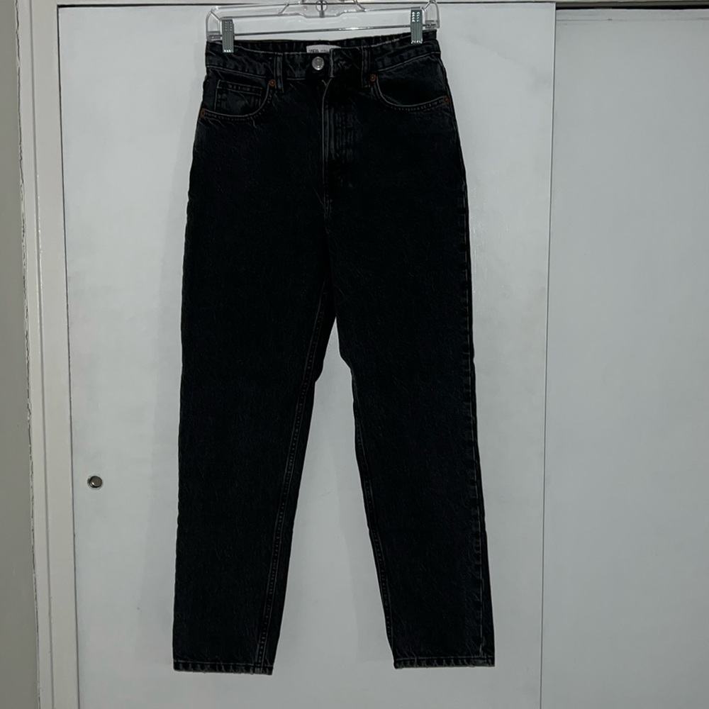 ZARA size 4 black/ dark gray distressed high waisted mom jeans - no rips
